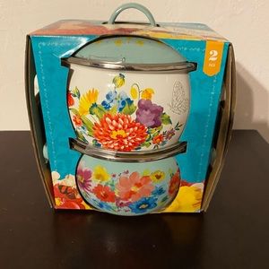 Mini Dutch oven with lid